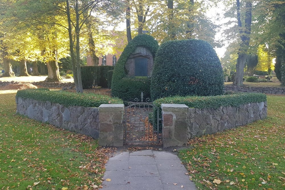 War Memorial Brunstorf #1