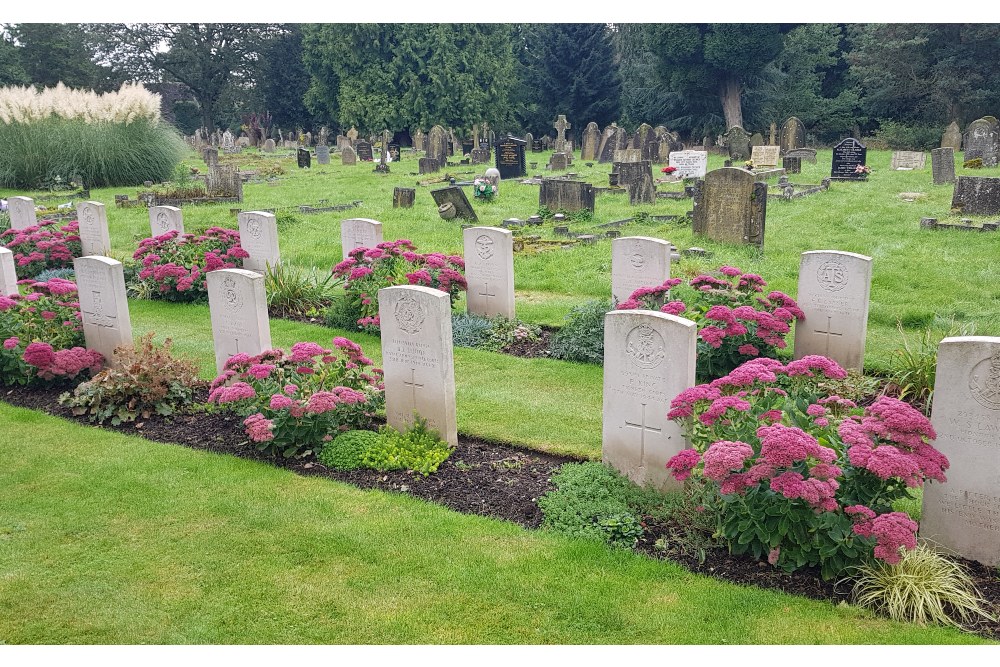 Commonwealth War Graves Warwick Cemetery #2