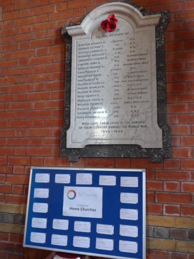 Monument Tweede Wereldoorlog St. Thomas Church