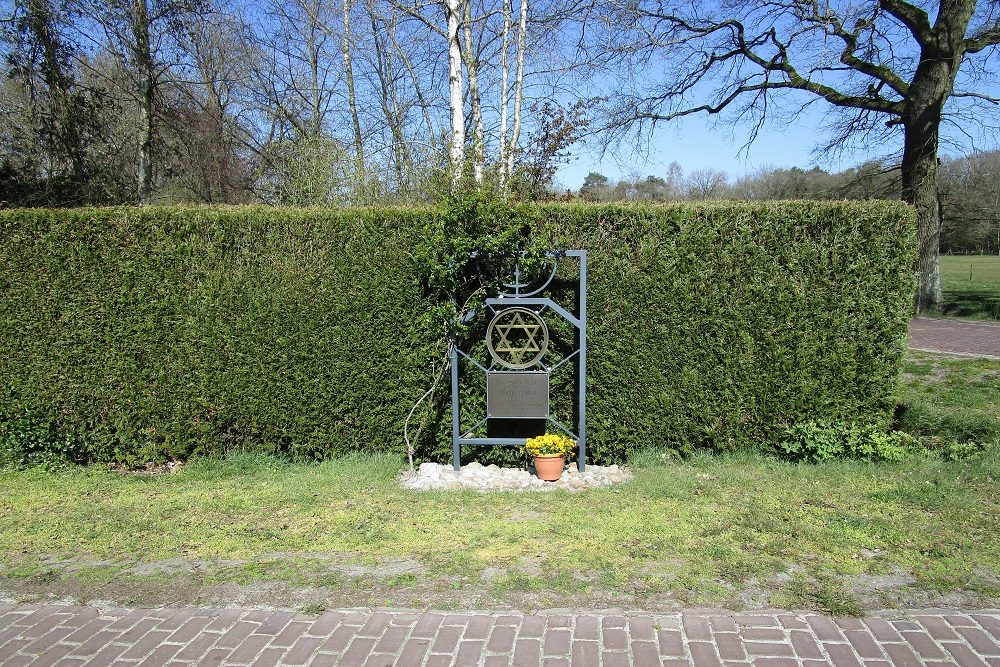 Monument Rozetta en Meijer Kats