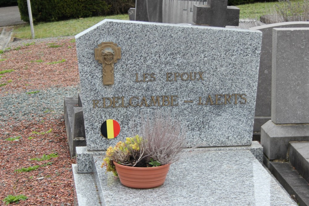 Belgische Graven Oudstrijders Braine-lAlleud Begraafplaats Foriest #5