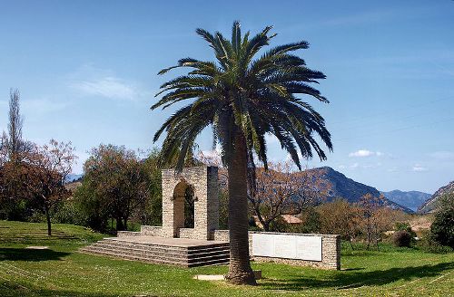 War Memorial Patrimonio #1