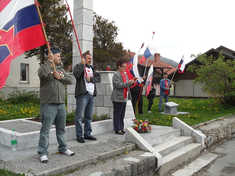 Monument Omgekomen Partizanen Grahovo #1