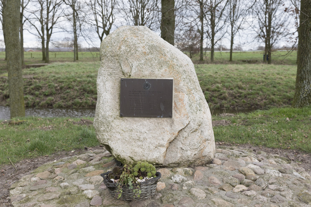 Memorial Explosion V2 Holten