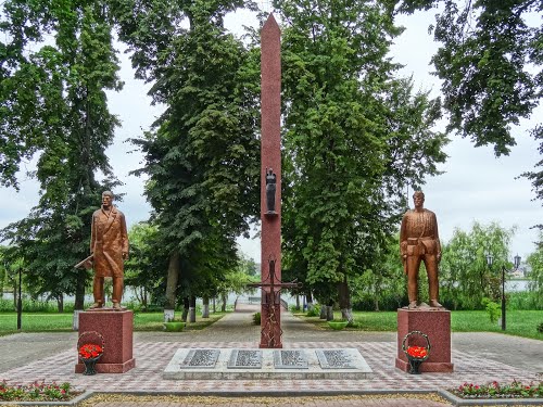 Massagraf Sovjet Soldaten & Partizanen Hlybokaje