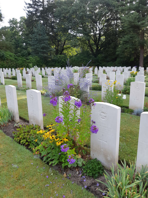 Oorlogsbegraafplaats van het Gemenebest Begraafplaats Friedhof Ohlsdorf Hamburg #4