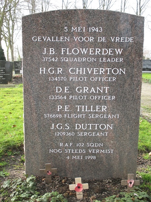 Commonwealth War Graves Protestant Churchyard Westergeest #3