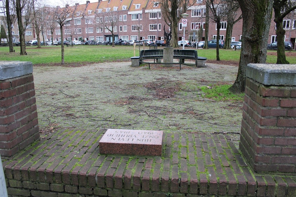 Memorial at the Ceramplein