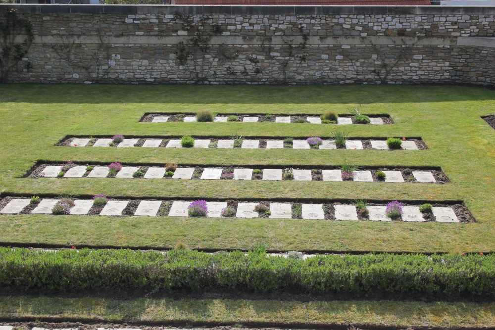 Oorlogsgraven van het Gemenebest Wimereux #3