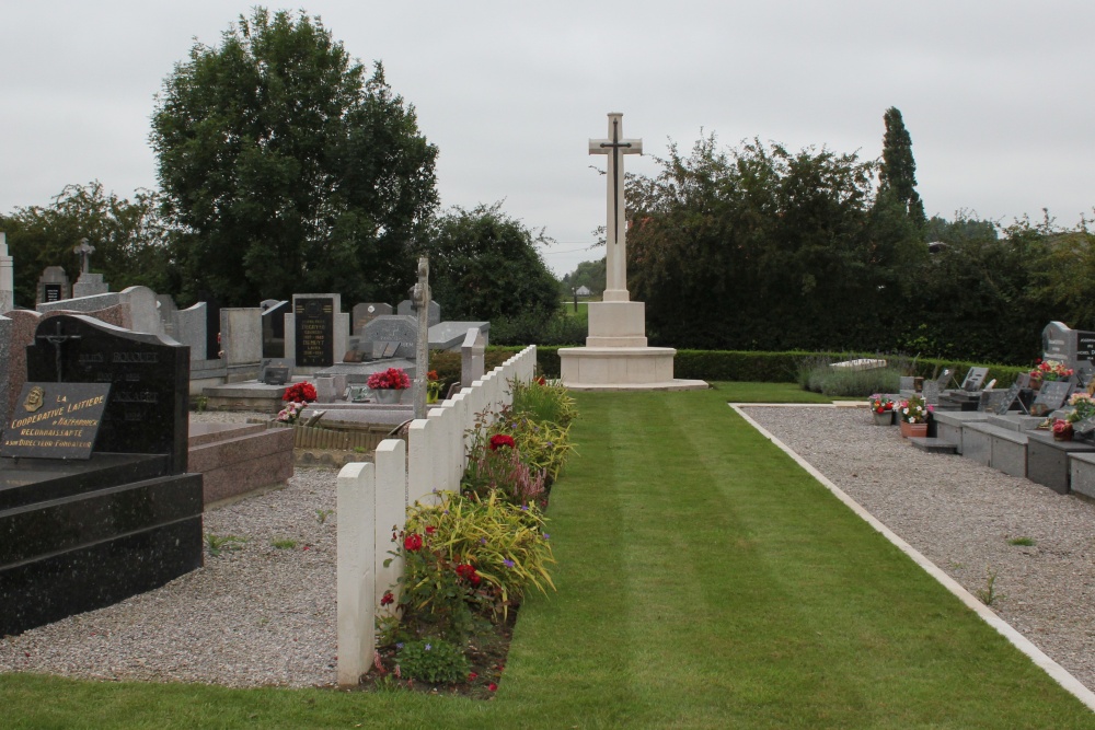 Commonwealth War Graves Winnezeele #2