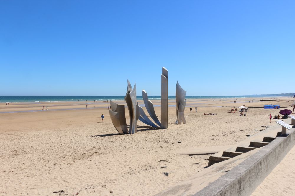 Monument Les Braves Omaha Beach #5