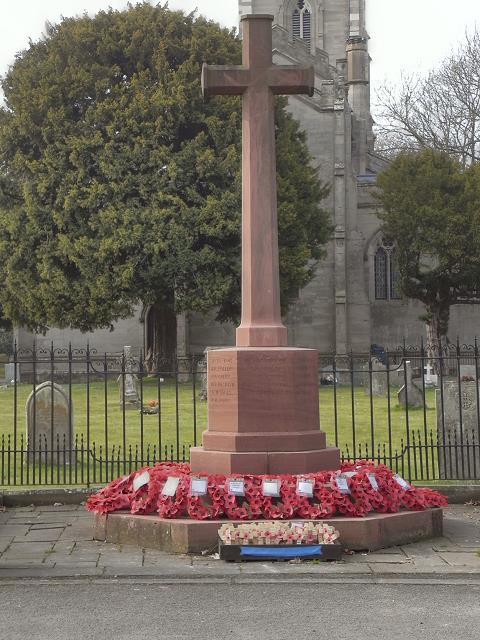 Oorlogsmonument Ombersley #1