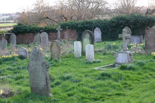 Oorlogsgraven van het Gemenebest St. Peter and St. Paul Churchyard