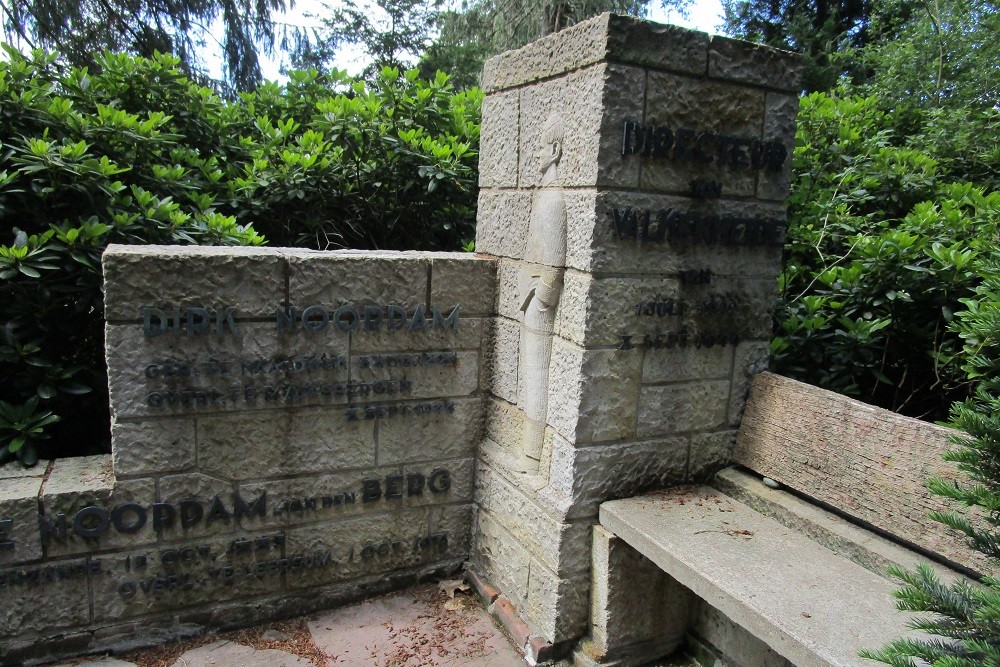 Dutch War Grave Valkenheide #3