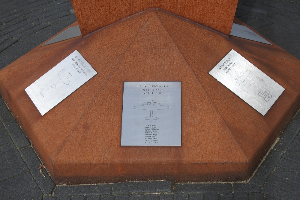 Allied Airmen Memorial Giessenlanden #4