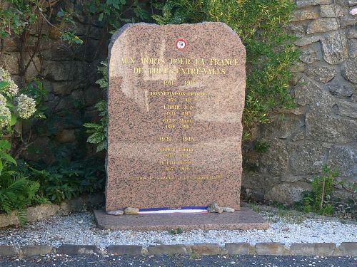 War Memorial Thus-Entre-Valls #1