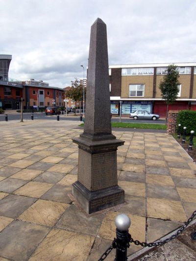 Oorlogsmonument Holy Apostles Church