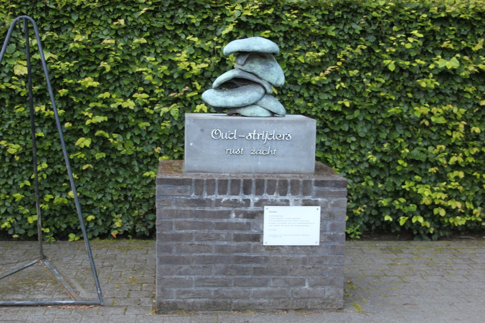 Monument Oudstrijders Lochristi #1