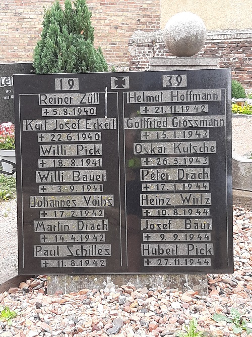 War Memorial Floisdorf #3