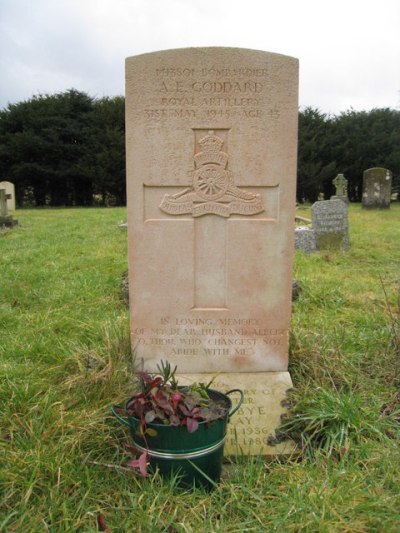 Commonwealth War Grave All Saints Churchyard #1