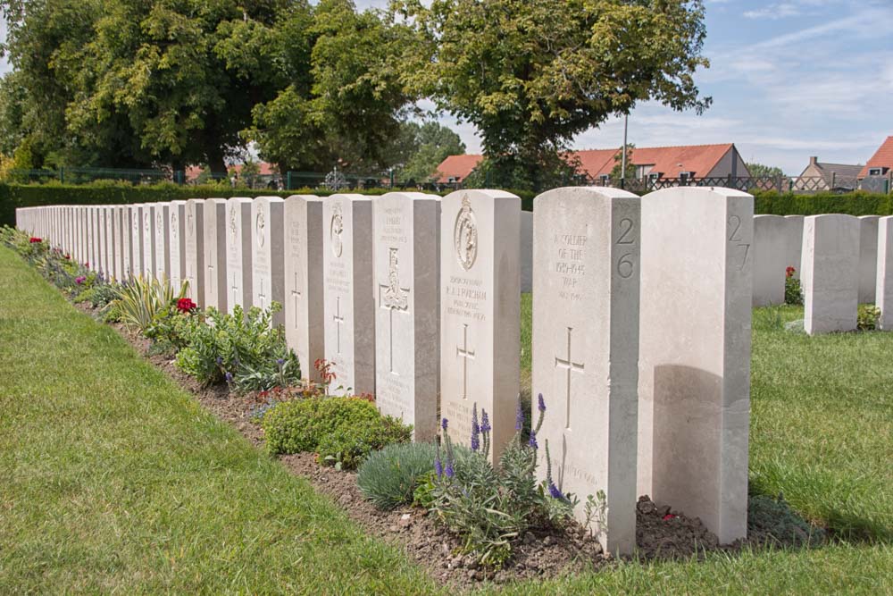 Commonwealth War Cemetery Dunkirk #4