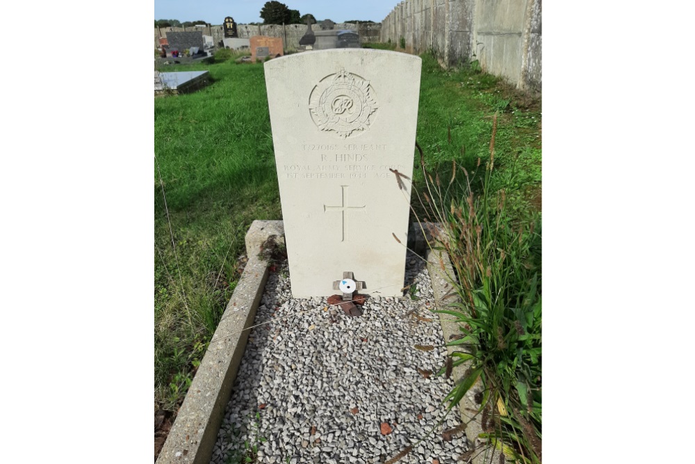 Commonwealth War Grave Le Sars #3