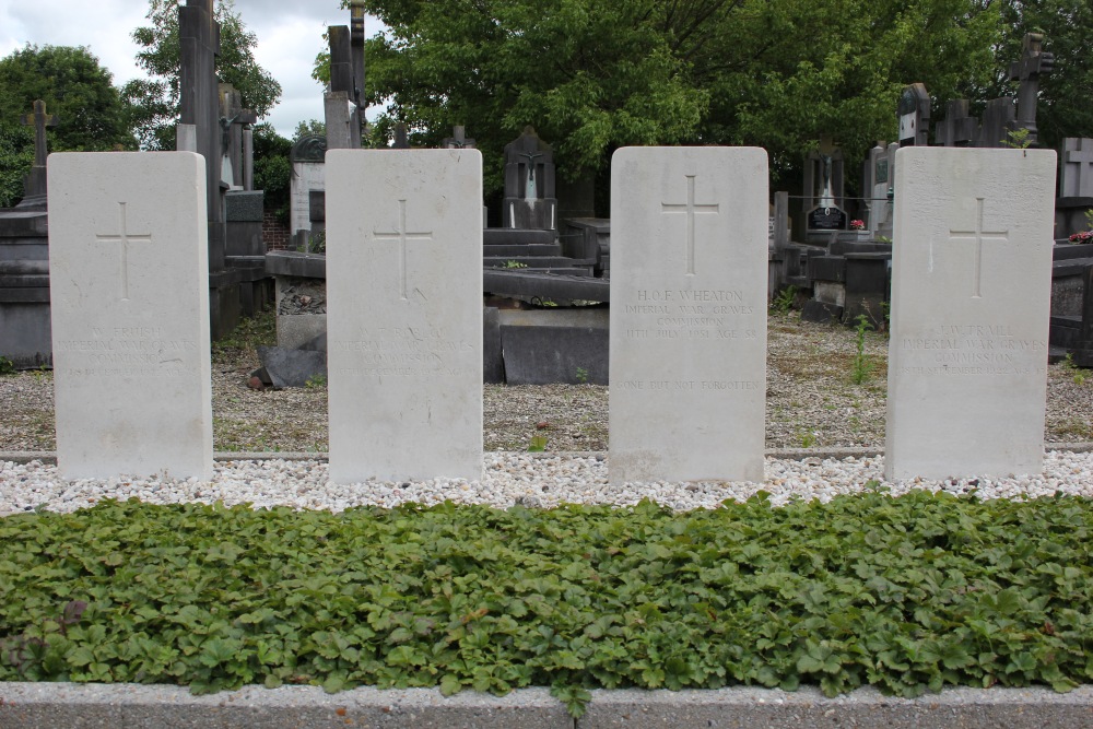 Commonwealth War Graves Poperinge #3