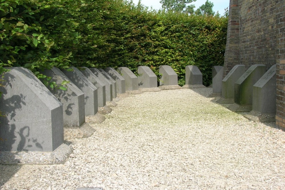 Memorial Stones Belgian Regiments Stuivekenskerke #2