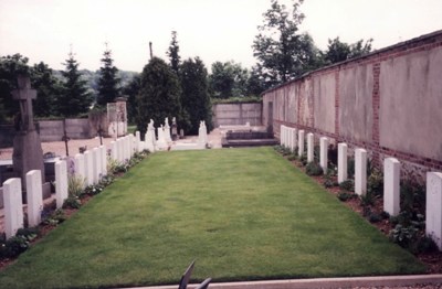Commonwealth War Graves Bernay #1