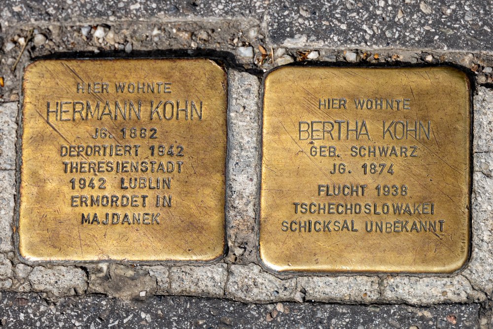 Stolpersteine Wolf-Dietrich-Straße 14