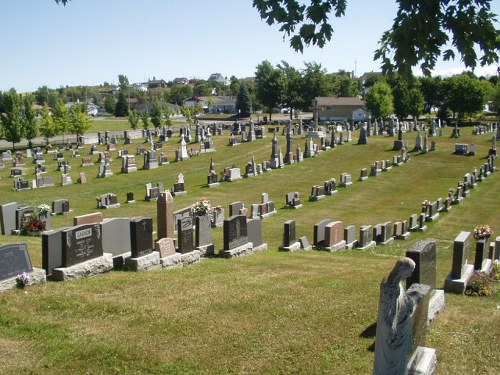 Commonwealth War Grave Saint-Fabien Public Cemetery