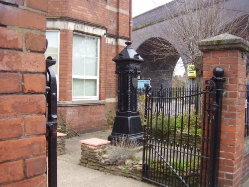 Oorlogsmonument Coventry Chain Makers #1