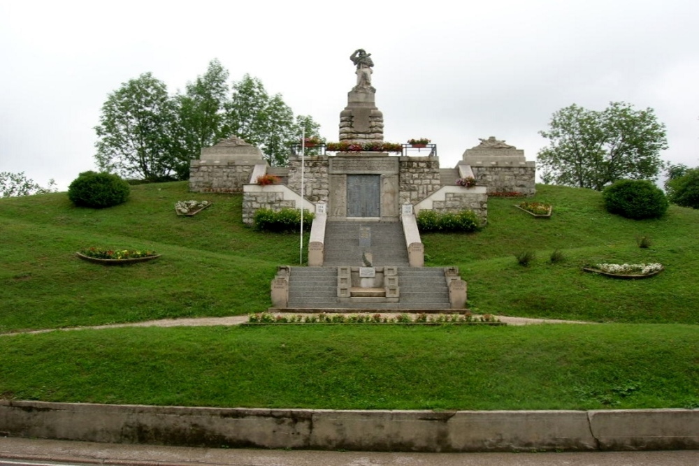 War Memorial La Cluse-et-Mijoux #2