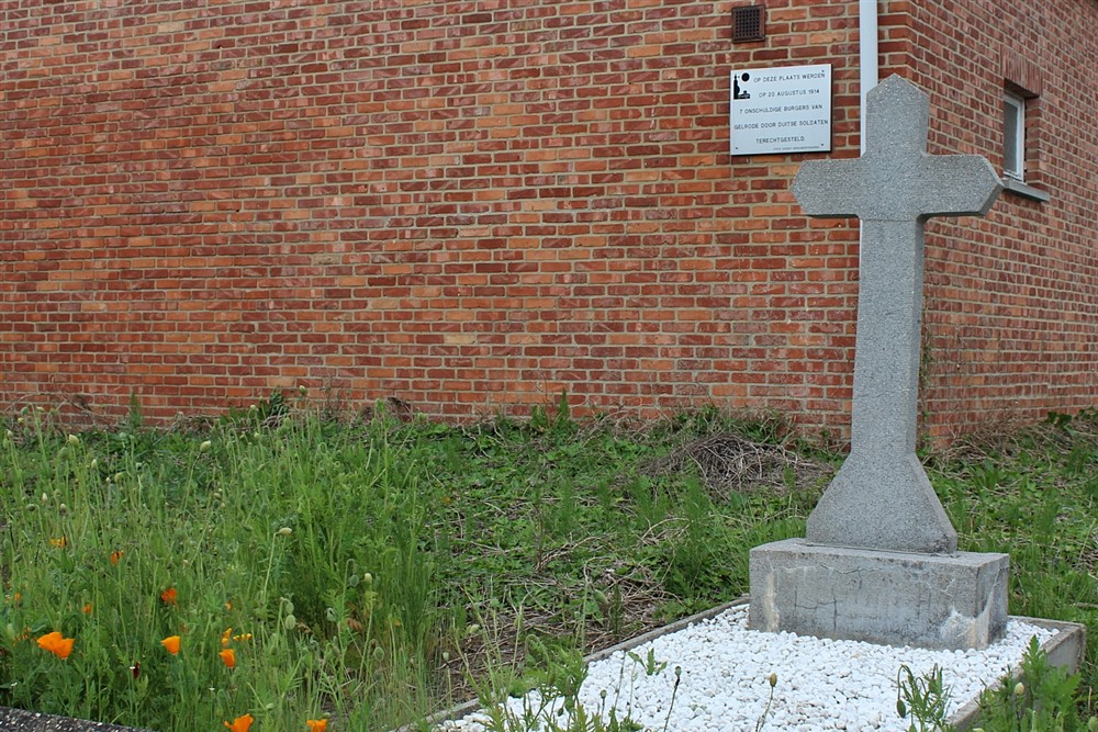 Memorial Cross Murdered Civilians Gelrode #1