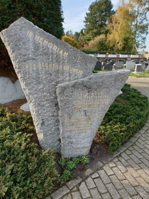 Calvary Mound and War Memorials Merksplas #4