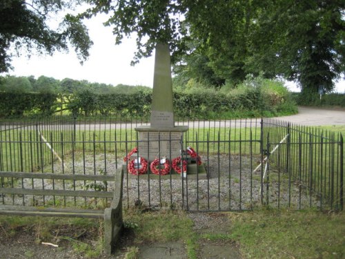 Oorlogsmonument Ault Hucknall #1