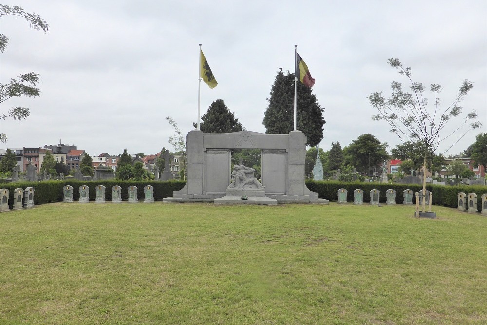 Belgische Oorlogsgraven Berchem (Antwerpen) #2