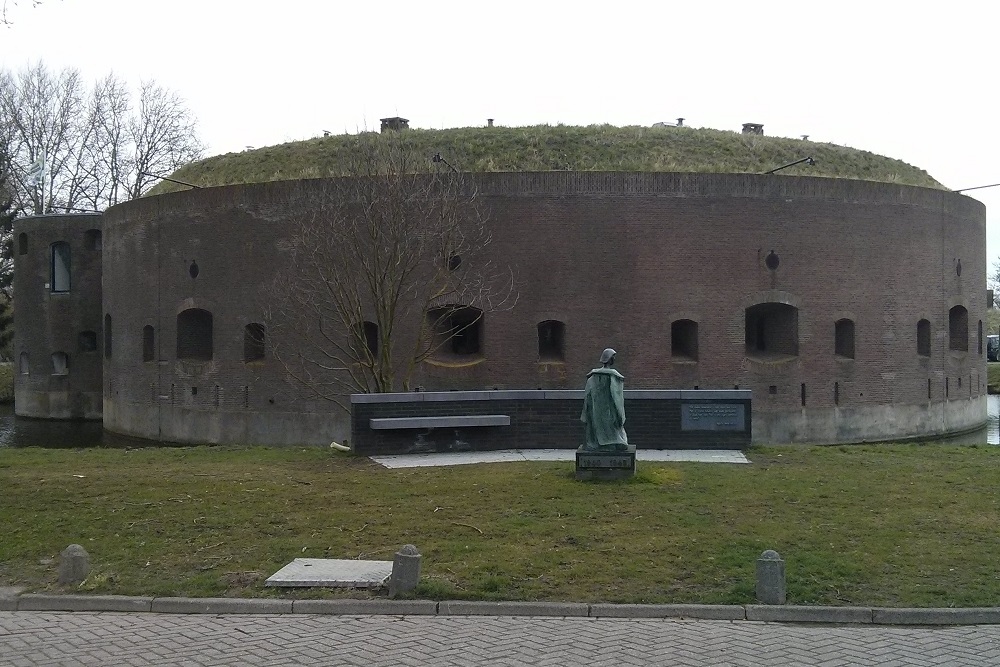 Oorlogsmonument Weesp #2