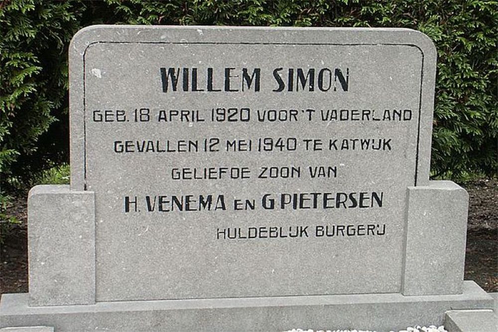 Nederlandse Oorlogsgraven Gemeentelijke Begraafplaats Kerkhofwijk #2