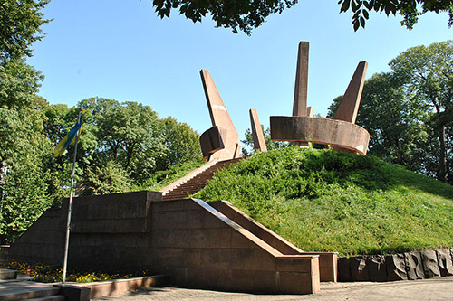 Hill of Glory & Tomb of the Unknown Soldier