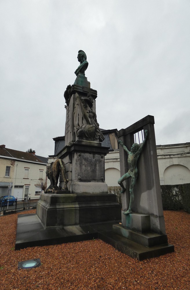 Oorlogsmonument Monceau-sur-Sambre #5