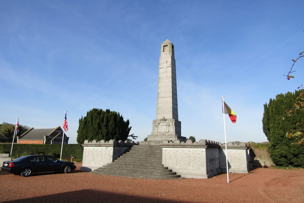 Oorlogsmonument en Mausoleum 1914-1918 Soignies #1