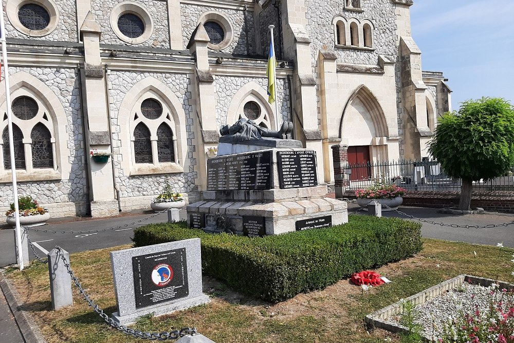 Oorlogsmonument Richebourg #1