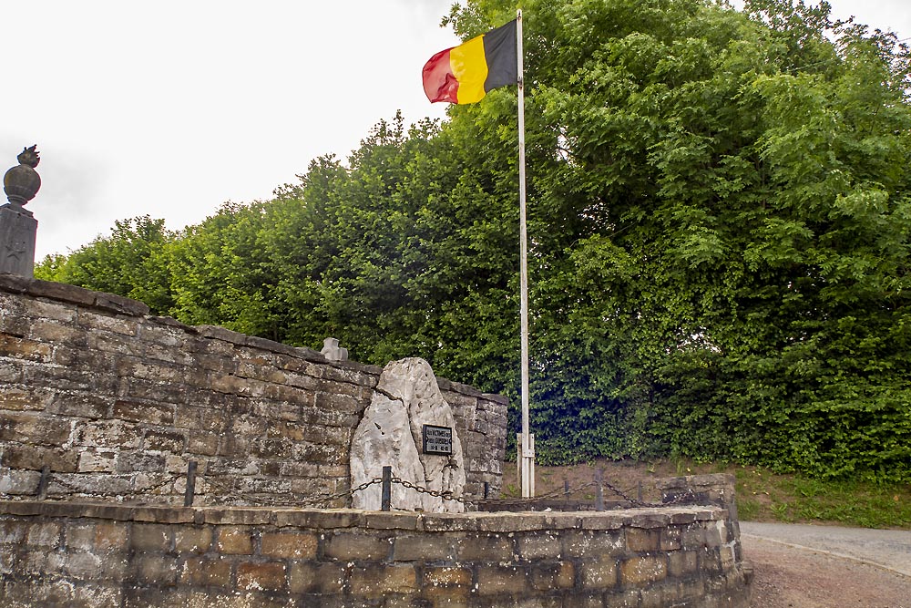 Oorlogmonument Oneux #1