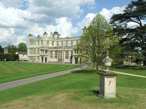 Monument Poolse Special Operations Executive Audley End