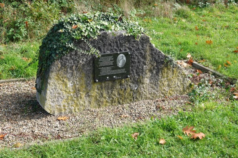 Monument Alexander Caerts Lanklaar #3