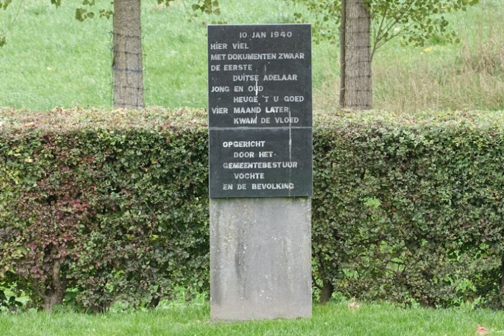 Invasiemonument - Monument Messerschmitt Bf 108 #4