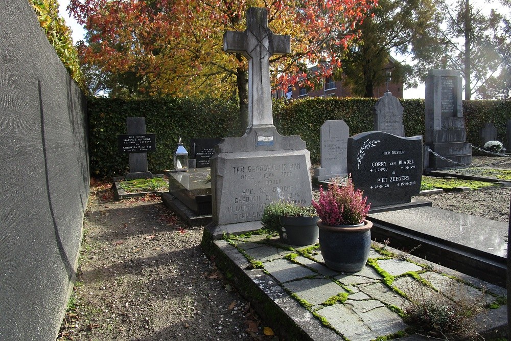 Dutch War Grave R.C. Cemetery Waalwijk
