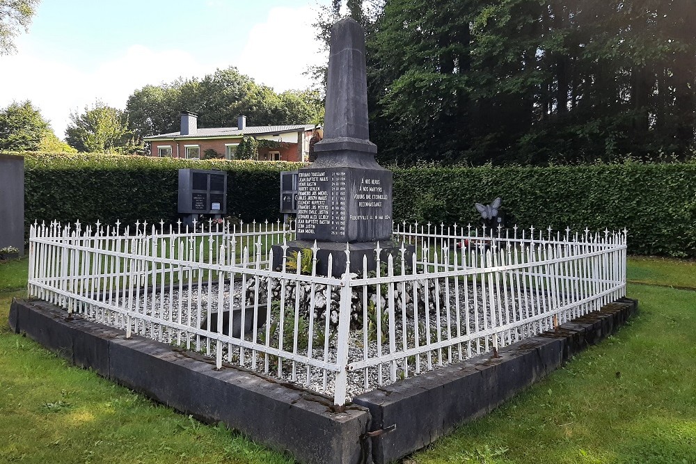 Belgische Oorlogsgraven en Monument Robertville