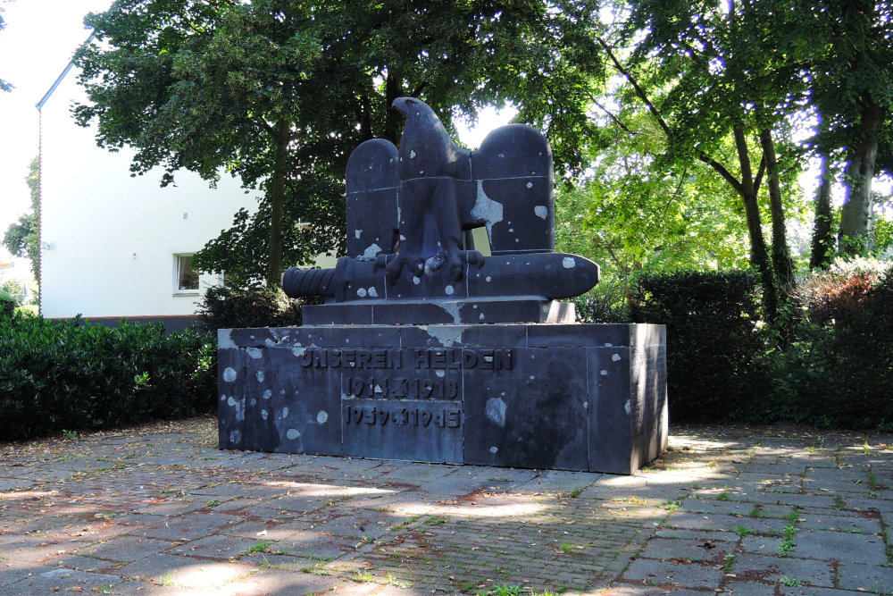 War Memorial Kalkar #3